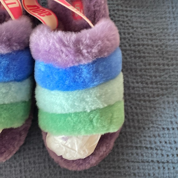 UGG Women’s Rainbow 🌈 Fluff Yeah Faux Fur Open-toe Slingback Slides Size 9 - Picture 6 of 15